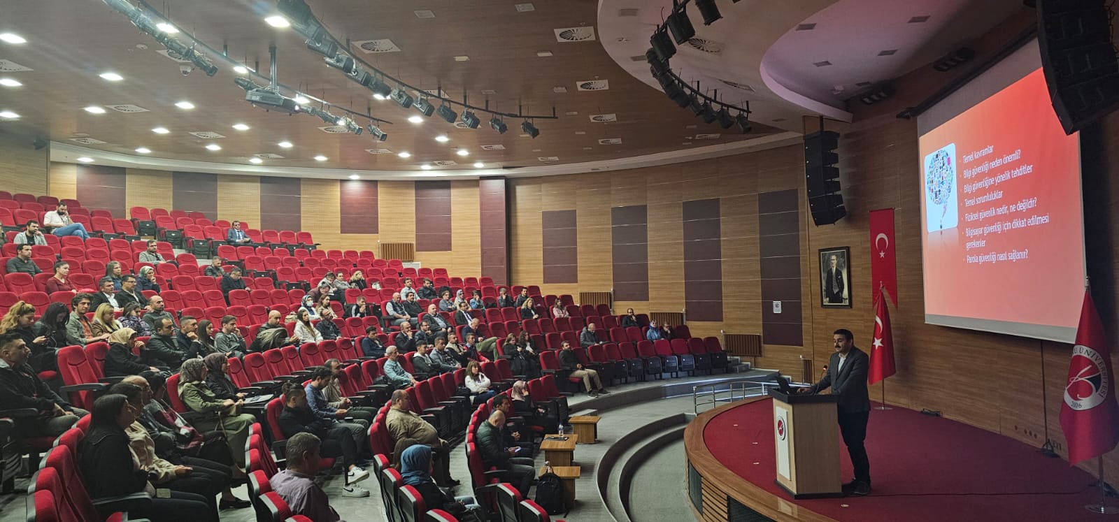 Üniversitemizde Akademik ve İdari Personelimize Yönelik Bilgi ve İletişim Güvenliği Eğitimi Gerçekleştirildi